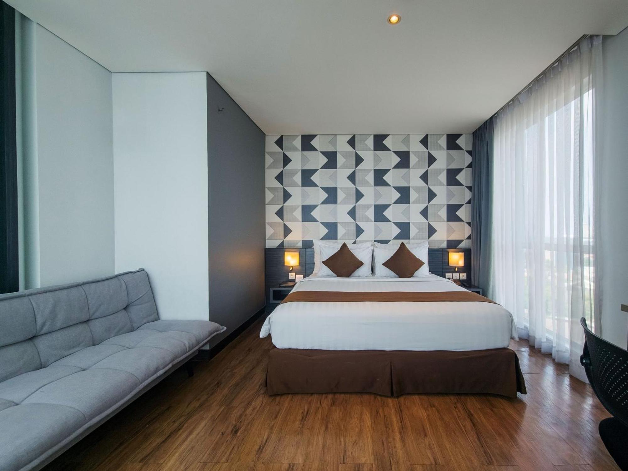 Luminor Hotel Jemursari By Wh With The Best Breakfast In Town And Located Near Surabaya Industrial Estate Rungkut Sier Exterior photo