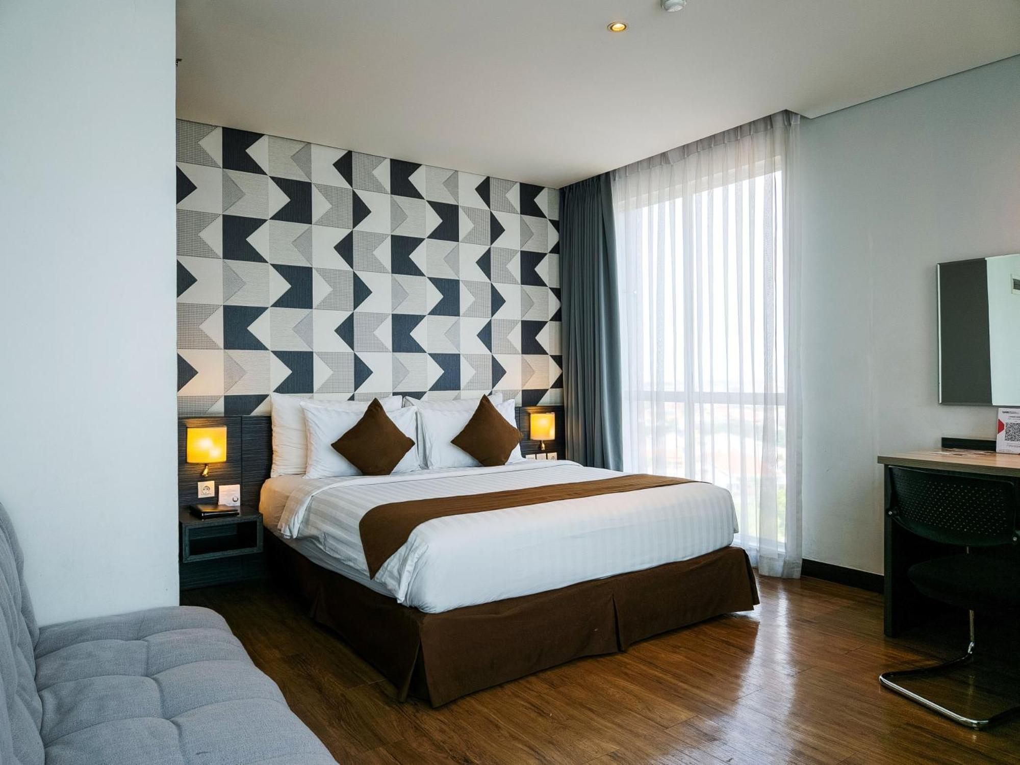 Luminor Hotel Jemursari By Wh With The Best Breakfast In Town And Located Near Surabaya Industrial Estate Rungkut Sier Exterior photo