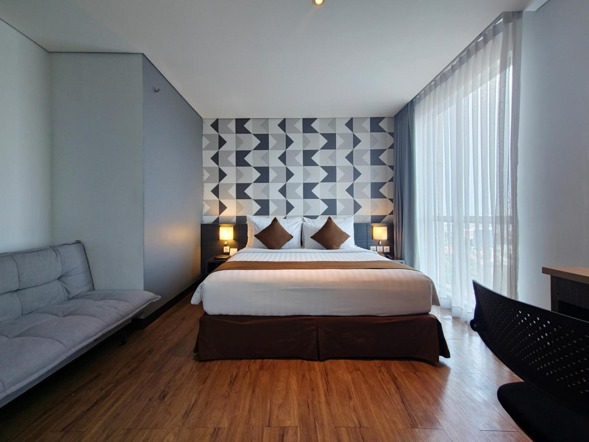 Luminor Hotel Jemursari By Wh With The Best Breakfast In Town And Located Near Surabaya Industrial Estate Rungkut Sier Exterior photo