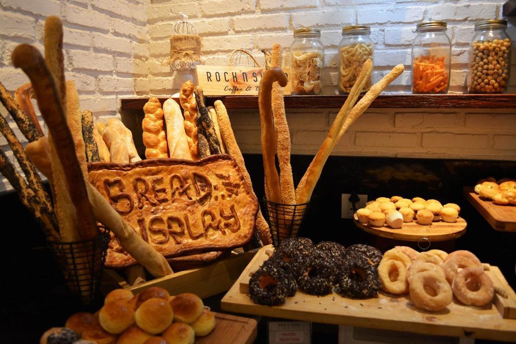 Luminor Hotel Jemursari By Wh With The Best Breakfast In Town And Located Near Surabaya Industrial Estate Rungkut Sier Exterior photo