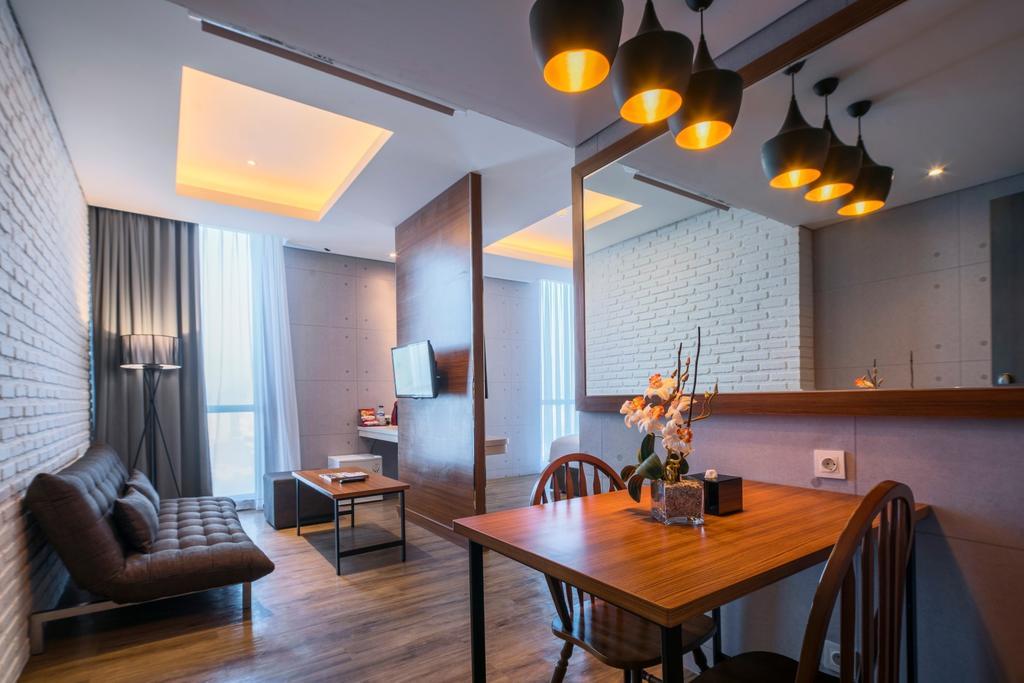 Luminor Hotel Jemursari By Wh With The Best Breakfast In Town And Located Near Surabaya Industrial Estate Rungkut Sier Exterior photo