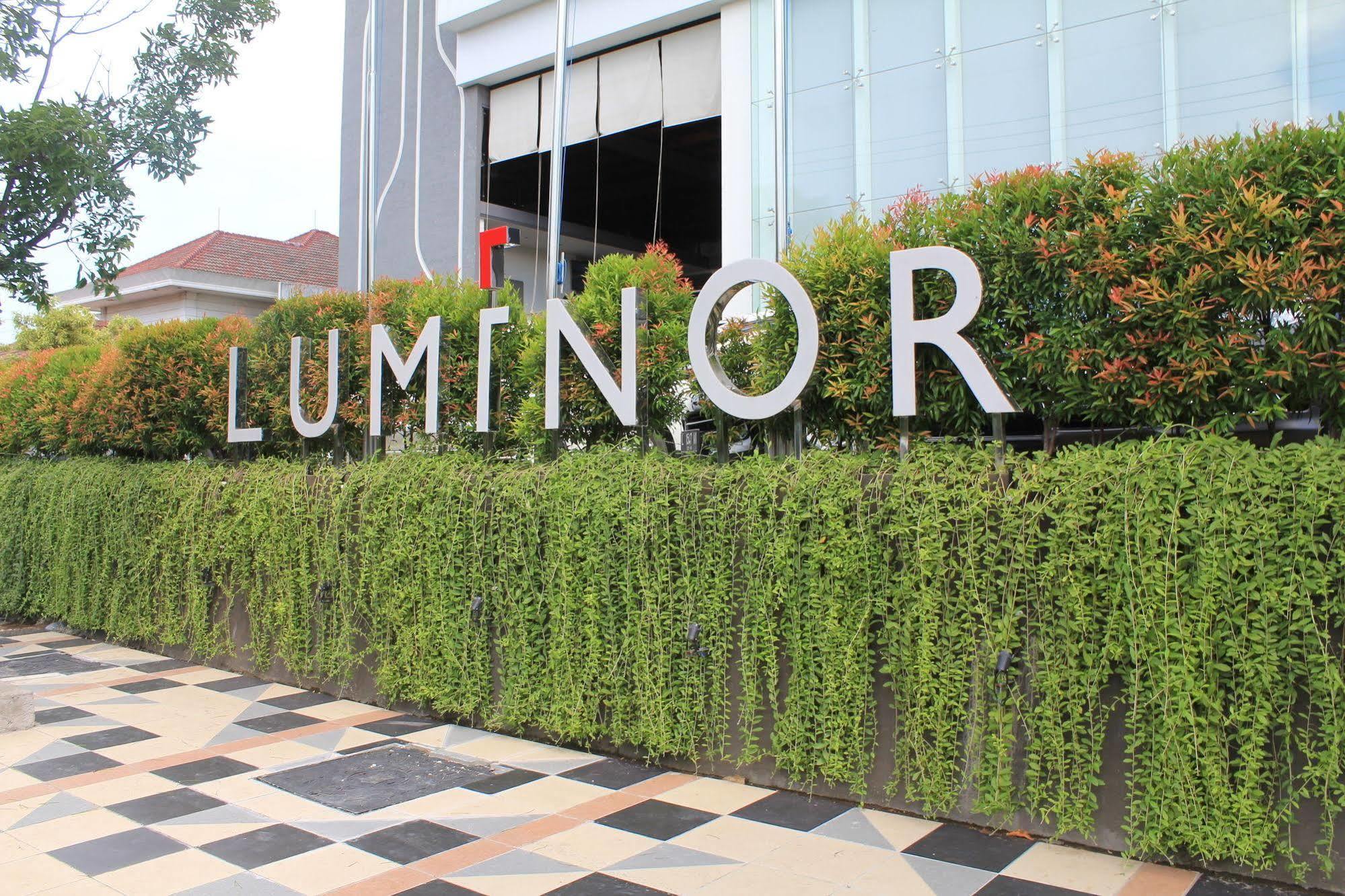 Luminor Hotel Jemursari By Wh With The Best Breakfast In Town And Located Near Surabaya Industrial Estate Rungkut Sier Exterior photo
